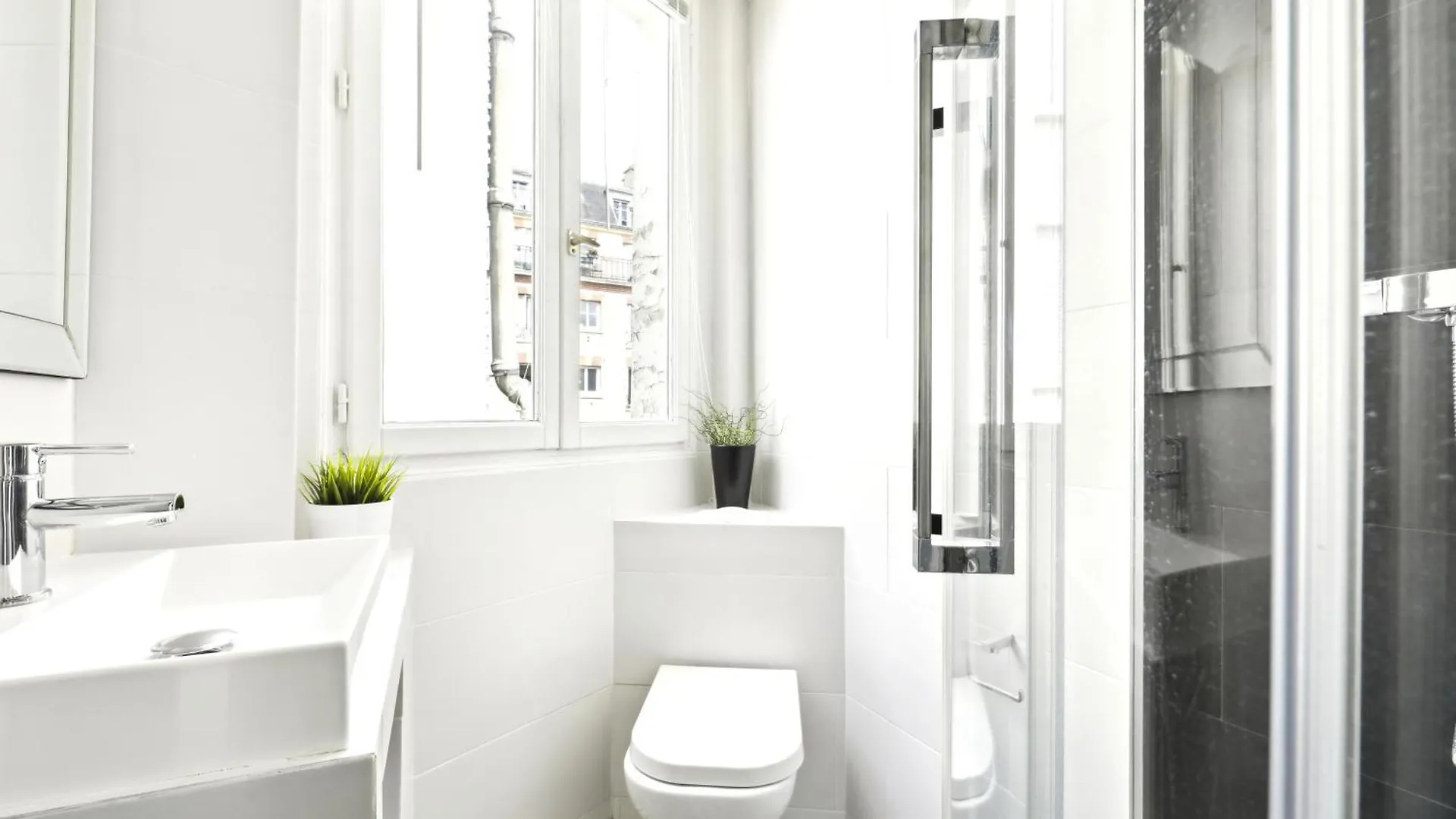 Apartment Lovely Top Floor Studio Near Montmartre Paris