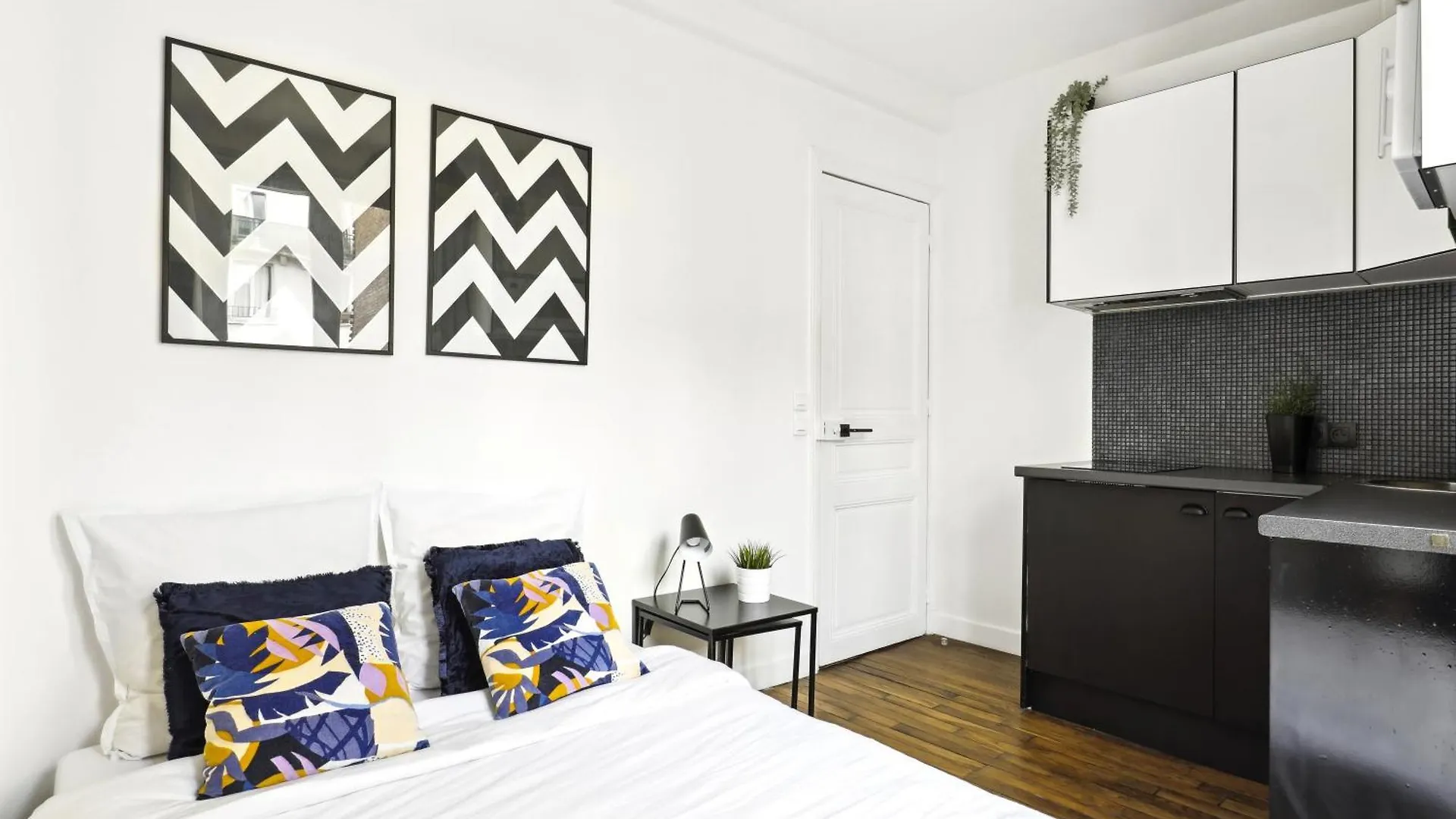 Apartment Lovely Top Floor Studio Near Montmartre Paris France